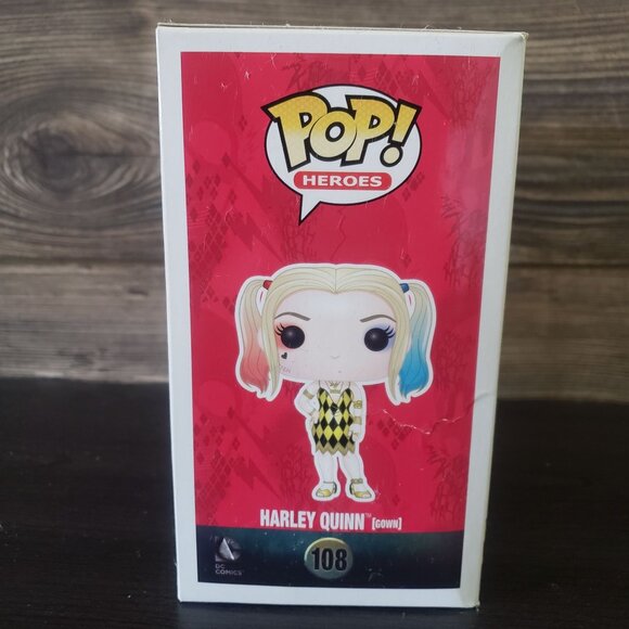 Funko Pop Harley Quinn 108 Gown Hot Topic Exclusive Suicde Squad Vinyl Figure - Picture 6 of 6